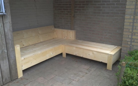 Hallo, Ik heb met behulp van jullie tekening een steigerhouten tuinbank op maat gemaakt, zodat deze precies tussen het berghok en de muur paste. Tevens heb ik er een bankje bijgemaakt wat ook als tafeltje kan worden gebruikt. Met behulp van jullie voorbeelden was het projectje goed te doen en heeft het me uiteindelijk nog […]