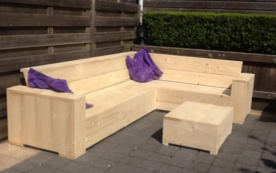Beste Frank, De afgelopen anderhalve dag ben ik druk met onze nieuwe hoekbank en bijpassend tafeltje bezig geweest. Klussen is niet mijn dagelijkse werk, maar met wat basis “handigheid” en je duidelijke instructie ben ik toch wel erg trots op het resultaat. Tijdens het klussen heb ik de afmetingen wat gewijzigd waardoor bovenstaande bank van […]