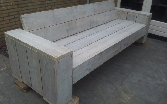met behulp van jouw bouwtekening heb ik deze bank in elkaar gezet. Met gebruikt steigerhout en als laatste geschuurd en met white wash behandeld een mooi resultaat. (al zeg ik het zelf) Groet, Huub